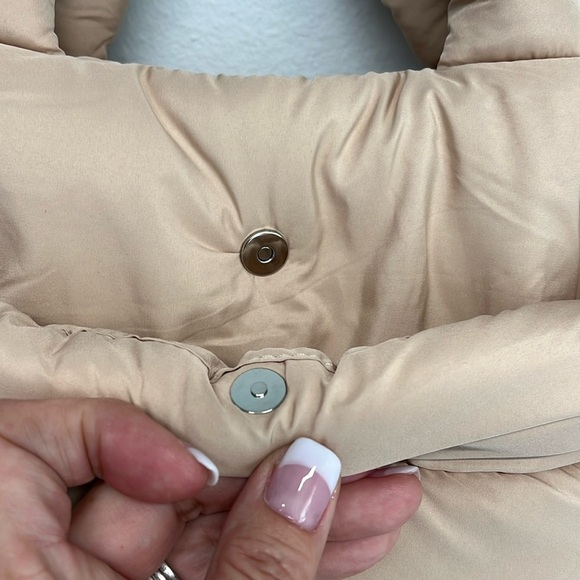 🤎 WILO The Label Weekender Quilted Travel/Gym/Baby Bag w/ Crossbody In Taupe - Picture 10 of 12